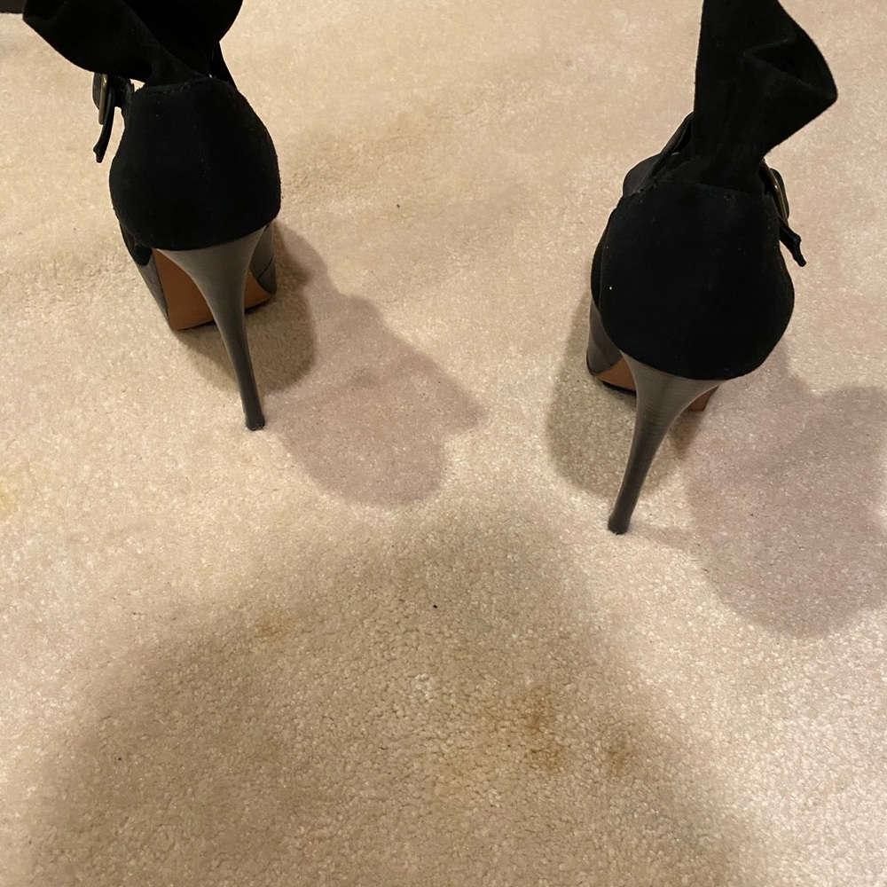 Shoe - Picture 5 of 10